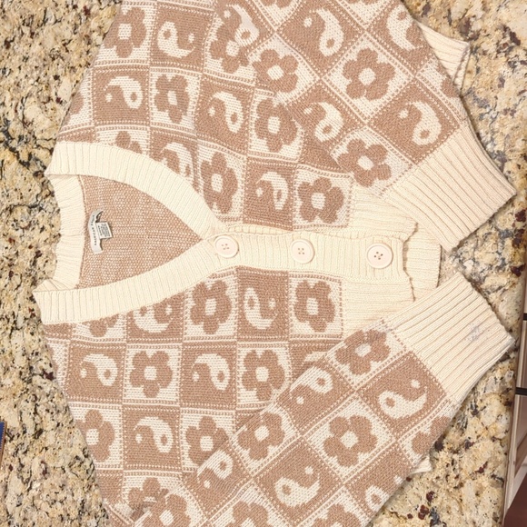 American Eagle Outfitters Sweaters - Women's American eagle sweater